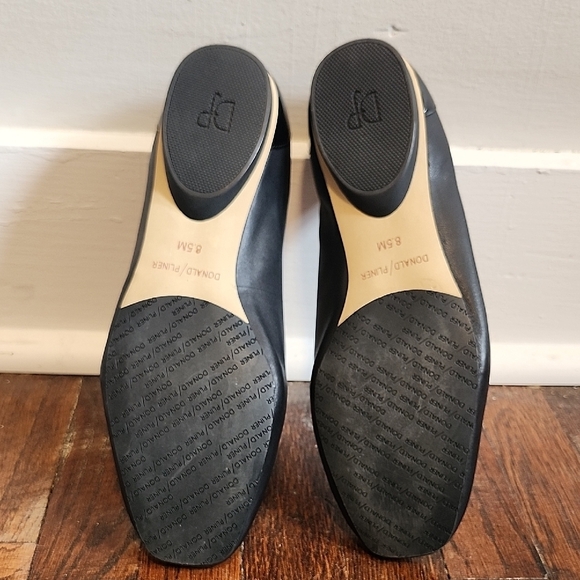 Donald J. Pliner Black Women's Loafers With Patent Accents Size 8.5 - Picture 4 of 10